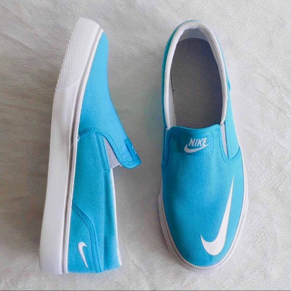Nike Toki Slip-On (GS) Kids's Sneakers